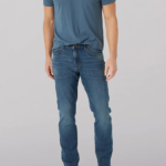 Lee Men Extreme Motion 4-Way Stretch Straight Tapered Jean Below the Belt Clothing 480T638