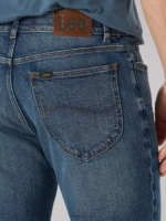 Lee Men Extreme Motion 4-Way Stretch Straight Tapered Jean Below the Belt Clothing 480T638 - Image 5