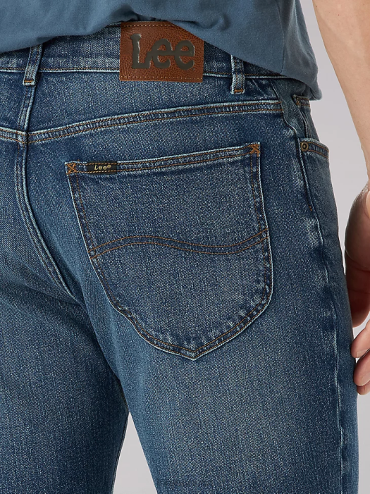 Lee Men Extreme Motion 4-Way Stretch Straight Tapered Jean Below the Belt Clothing 480T638 - Image 5