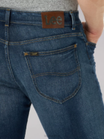 Lee Men Extreme Motion 4-Way Stretch Straight Tapered Jean Bucket Clothing 480T637 - Image 4