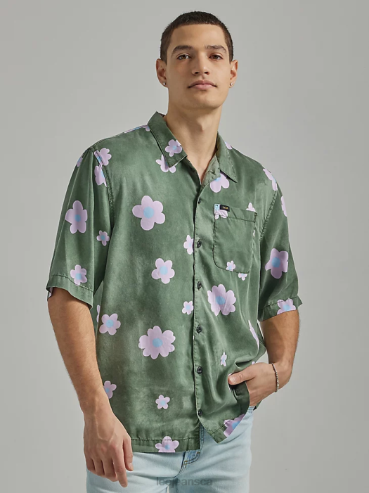 lee_men_oversized_floral_shirt_fort_green_floral_clothing_480t893.png Lee Men Oversized Floral Shirt Fort Green Floral Clothing 480T893 - Image 1