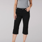 Lee Women Relaxed Fit Capri Black Clothing 480T474