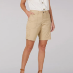 Lee Women Ultra Lux with Flex-to-Go Relaxed Cargo Bermuda (Petite) Ny Safari Clothing 480T261